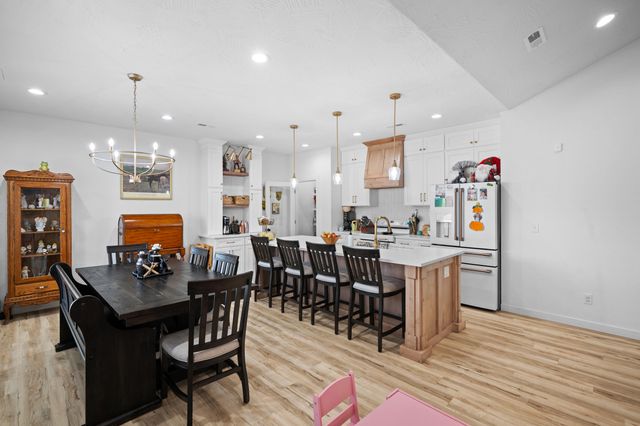 1481 W Jones Street, Bolivar, MO 65613