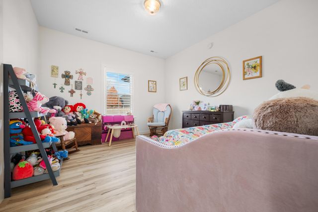 1481 W Jones Street, Bolivar, MO 65613