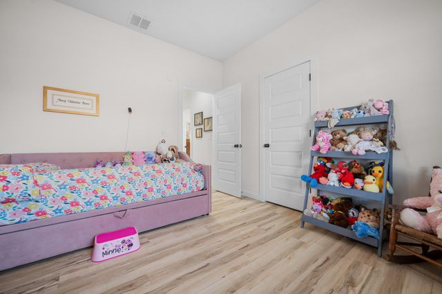 1481 W Jones Street, Bolivar, MO 65613