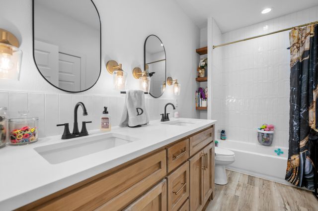 1481 W Jones Street, Bolivar, MO 65613