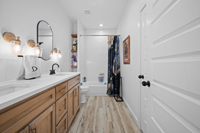 1481 W Jones Street, Bolivar, MO 65613