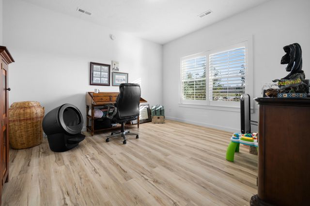 1481 W Jones Street, Bolivar, MO 65613