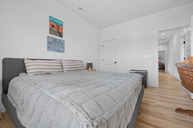 1481 W Jones Street, Bolivar, MO 65613