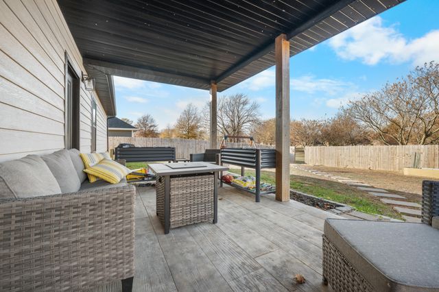 1481 W Jones Street, Bolivar, MO 65613