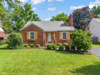 2698 Ruhl Avenue, Columbus, OH 43209
