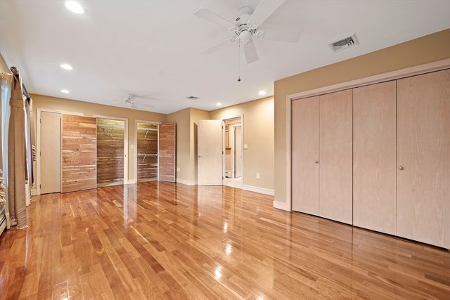 10 Heritage Ln, Saugus, MA 01906