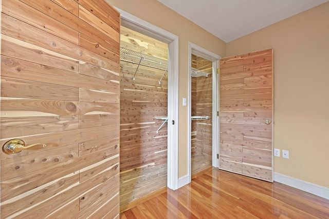 10 Heritage Ln, Saugus, MA 01906