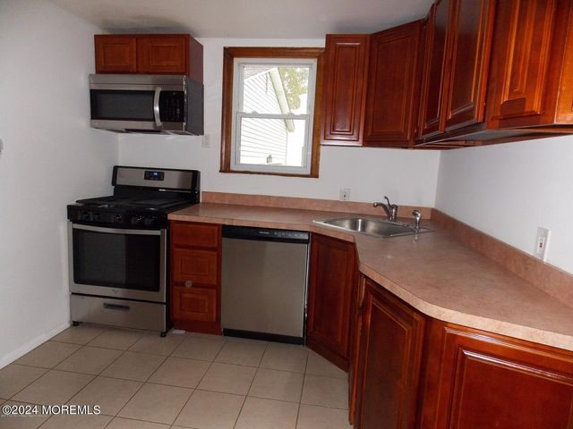 914 Radnor Avenue, Pine Beach, NJ 08741