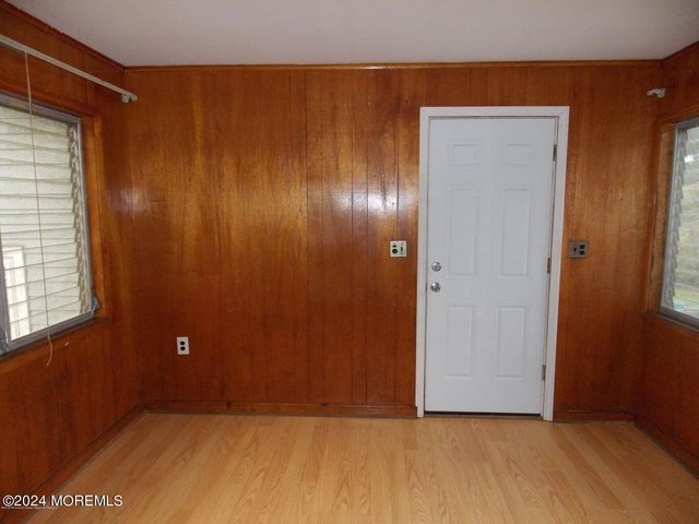 914 Radnor Avenue, Pine Beach, NJ 08741