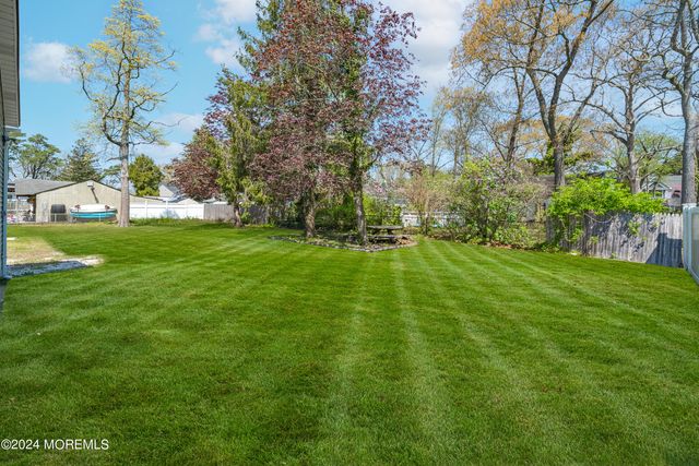 914 Radnor Avenue, Pine Beach, NJ 08741