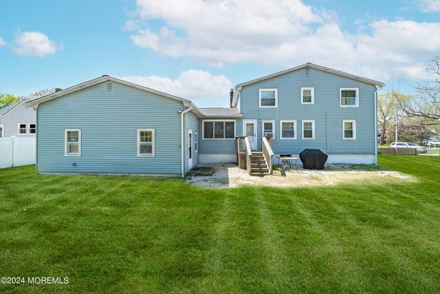 914 Radnor Avenue, Pine Beach, NJ 08741