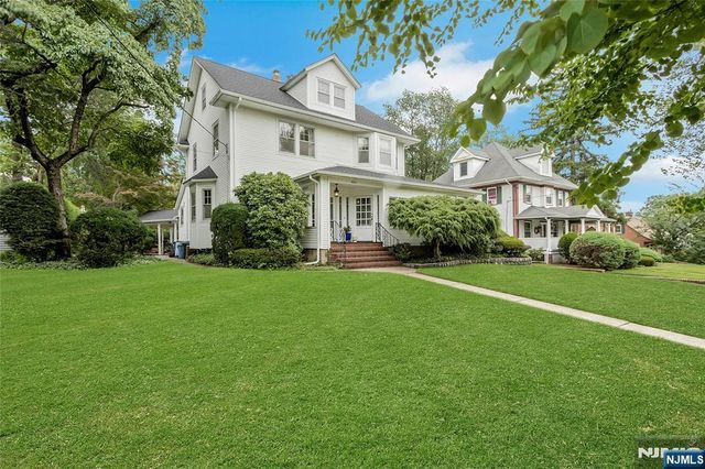694 Lotus Avenue, Oradell, NJ 07649
