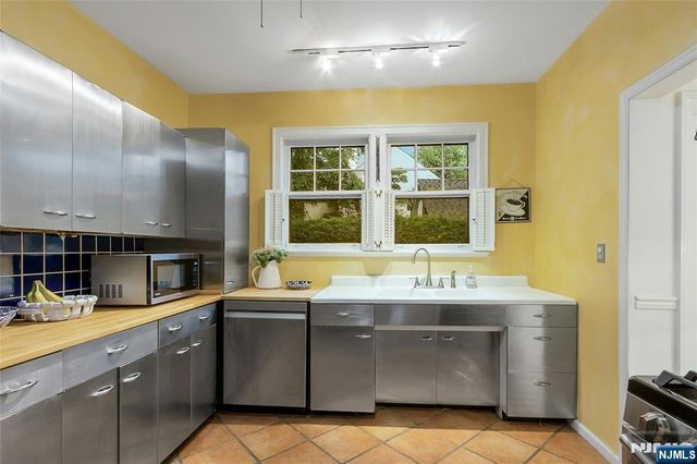 694 Lotus Avenue, Oradell, NJ 07649