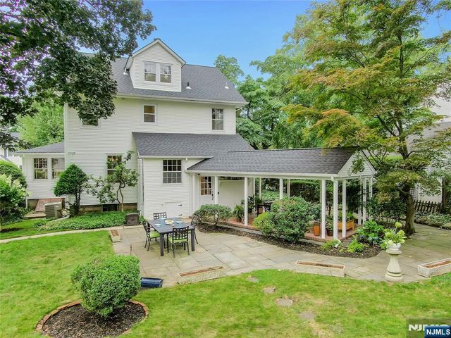 694 Lotus Avenue, Oradell, NJ 07649