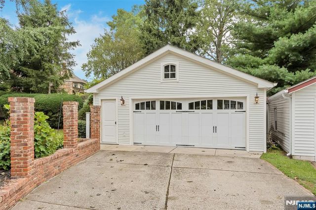 694 Lotus Avenue, Oradell, NJ 07649
