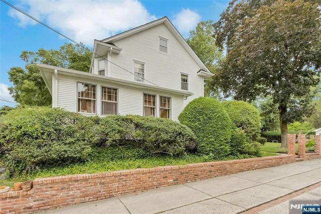 694 Lotus Avenue, Oradell, NJ 07649
