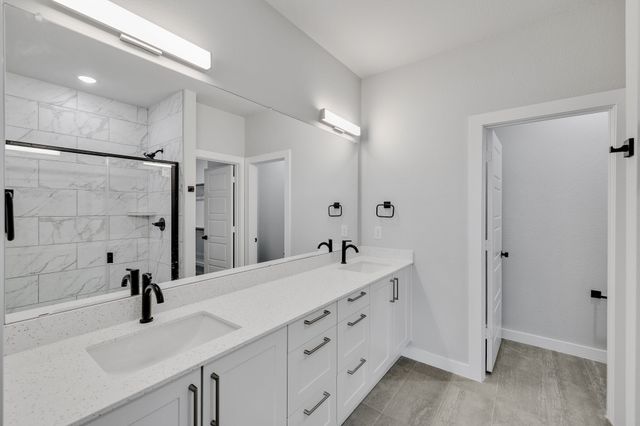 3825 Clovis Street, Midlothian, TX 76065