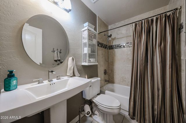 695 N Sycamore Court, Chandler, AZ 85224