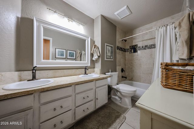 695 N Sycamore Court, Chandler, AZ 85224