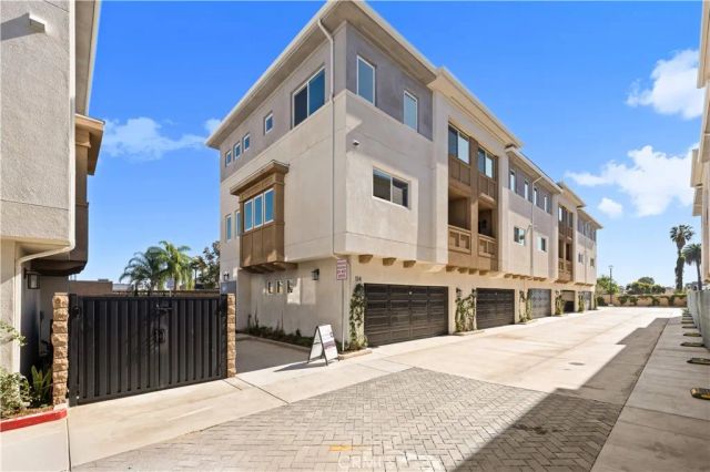 7692 9th Street 102, Buena Park, CA 90621