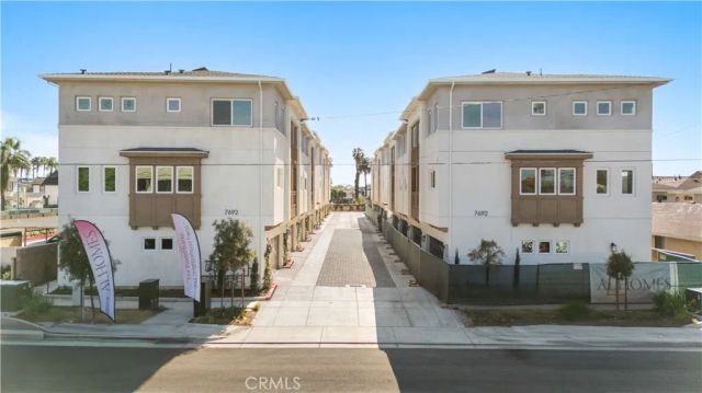 7692 9th Street 102, Buena Park, CA 90621