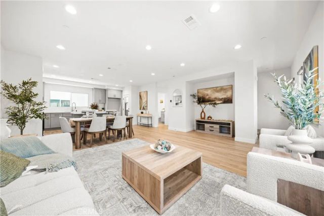 7692 9th Street 102, Buena Park, CA 90621