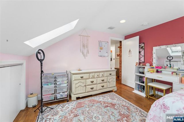 24 N Crest Drive, Cresskill, NJ 07626