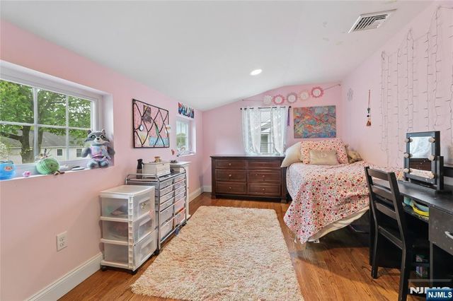 24 N Crest Drive, Cresskill, NJ 07626