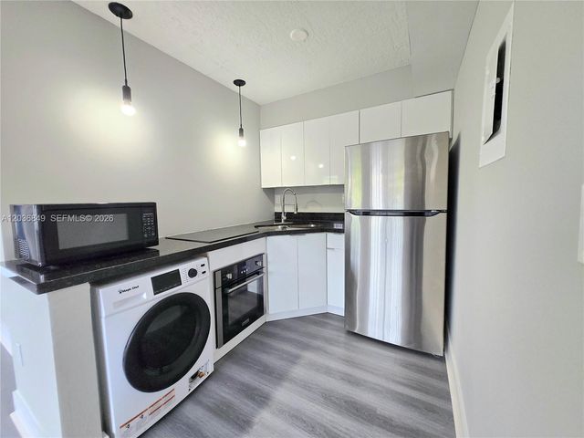 335 SW 20th St 6, Fort Lauderdale, FL 33315