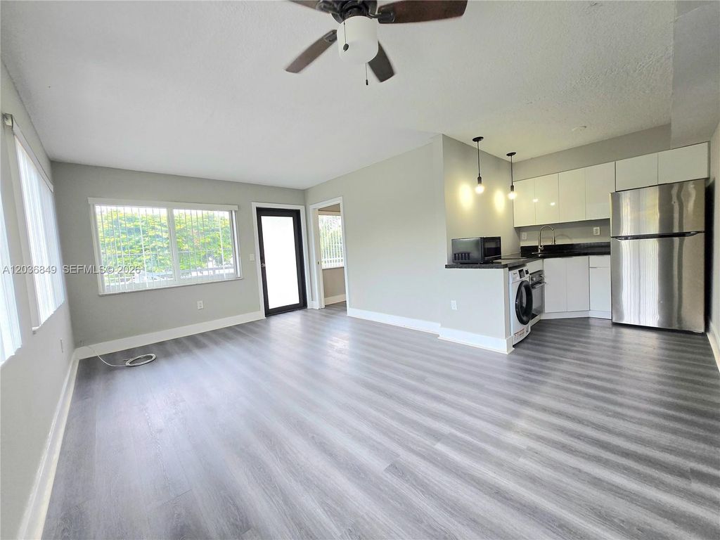 335 SW 20th St 6, Fort Lauderdale, FL 33315
