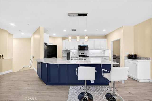 54 Salton, Irvine, CA 92602