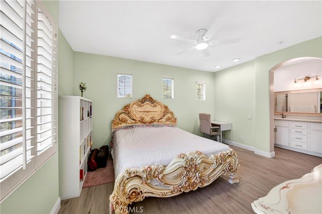 54 Salton, Irvine, CA 92602