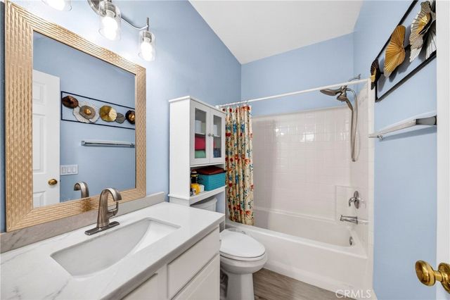 54 Salton, Irvine, CA 92602