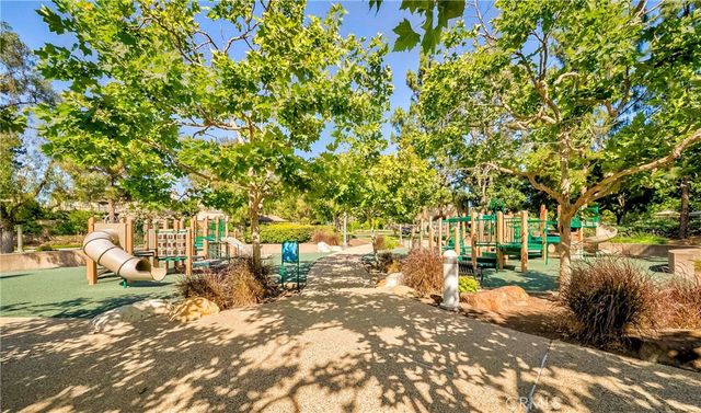 54 Salton, Irvine, CA 92602