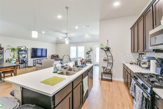 8522 Jetty Glen Drive, Cypress, TX 77433