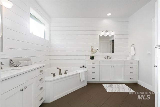 3042 S Shadywood Way, Boise, ID 83716