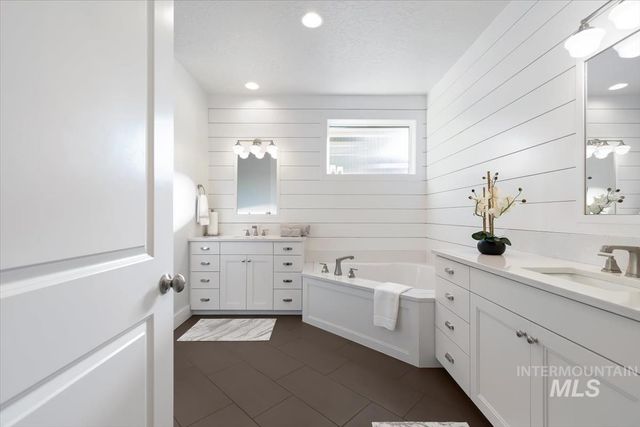 3042 S Shadywood Way, Boise, ID 83716