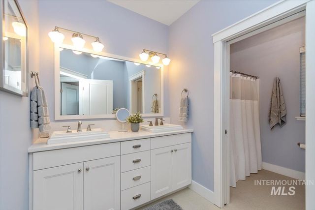 3042 S Shadywood Way, Boise, ID 83716
