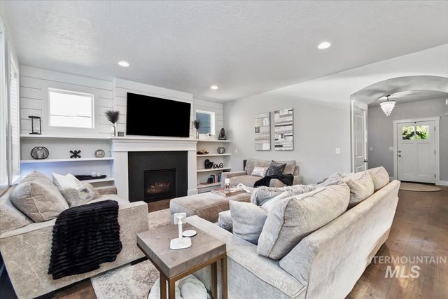 3042 S Shadywood Way, Boise, ID 83716