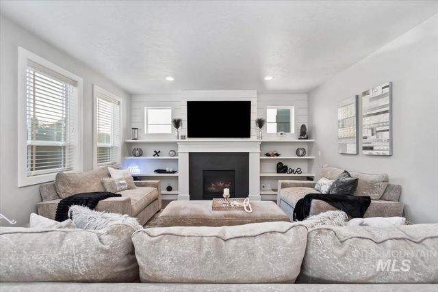 3042 S Shadywood Way, Boise, ID 83716