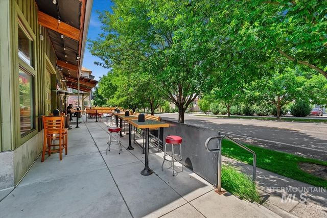 3042 S Shadywood Way, Boise, ID 83716