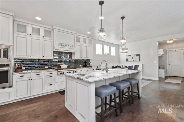 3042 S Shadywood Way, Boise, ID 83716