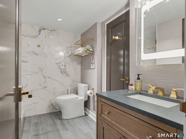 127 Greyrock Place 1208, Stamford, CT 06901