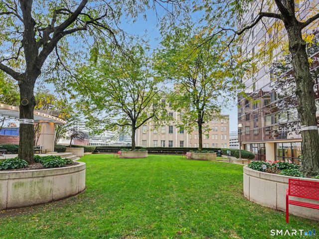 127 Greyrock Place 1208, Stamford, CT 06901