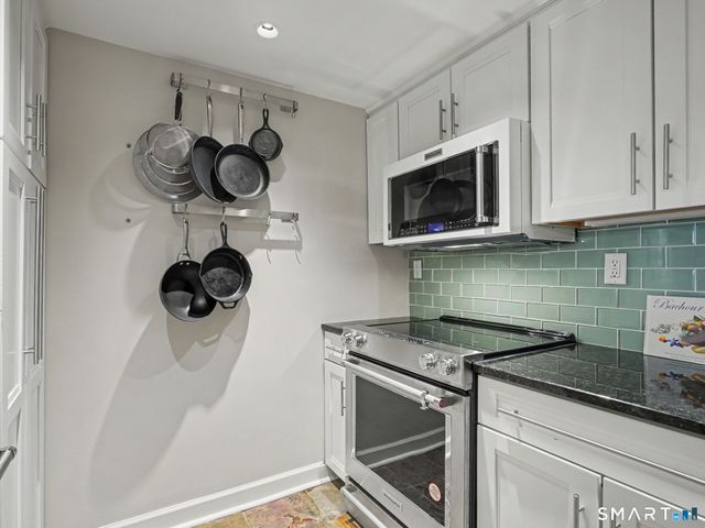 127 Greyrock Place 1208, Stamford, CT 06901