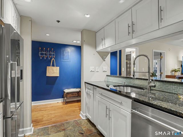 127 Greyrock Place 1208, Stamford, CT 06901