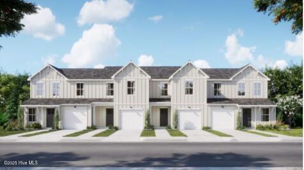 20 W Farley Drive 100, Hampstead, NC 28443