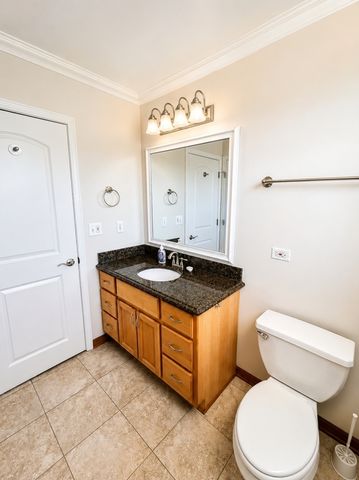 7545 W BELDEN Avenue 7, Elmwood Park, IL 60707