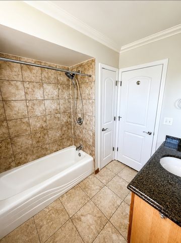 7545 W BELDEN Avenue 7, Elmwood Park, IL 60707