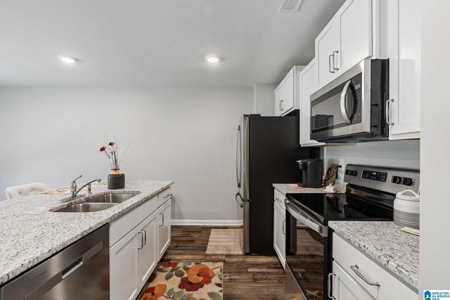 1755 DIXON CIRCLE, Mount Olive, AL 35117